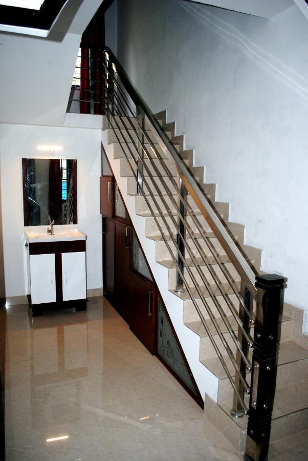 Nice Villa Irimbranallur エクステリア 写真