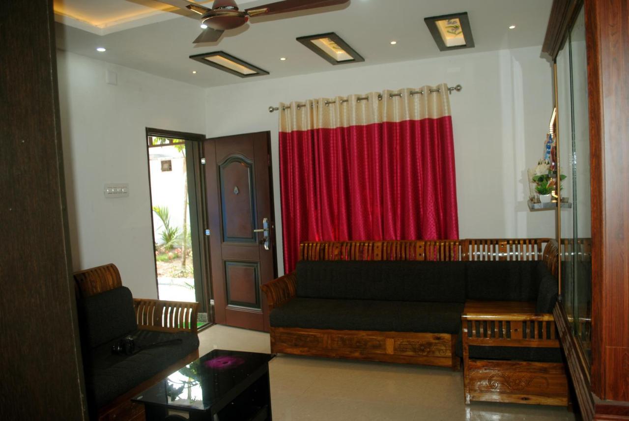 Nice Villa Irimbranallur エクステリア 写真